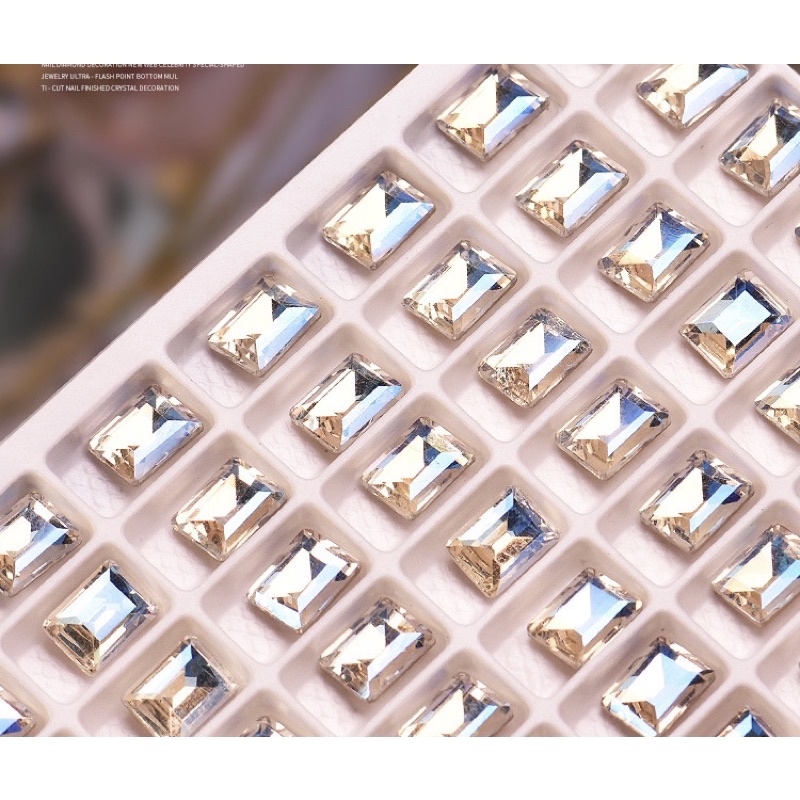 Đá hình đính móng tay