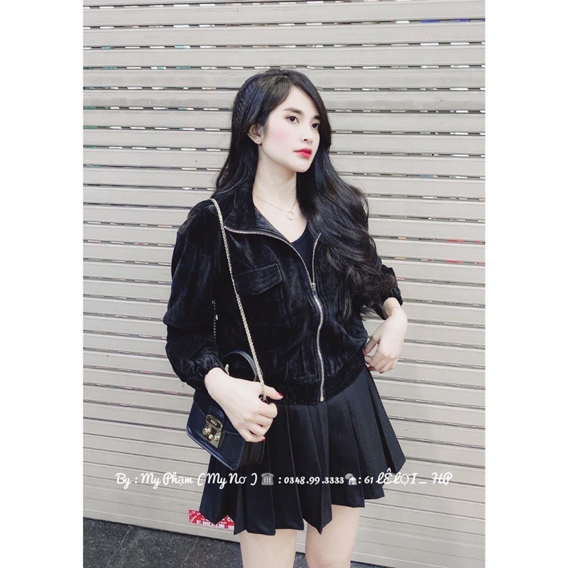 Áo khoác dạ nhung.