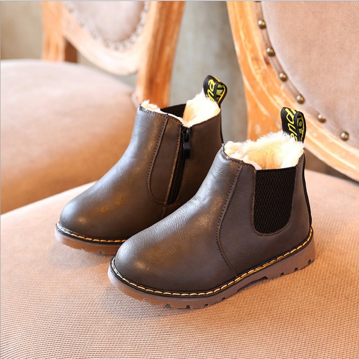 Giày boot cho bé gái