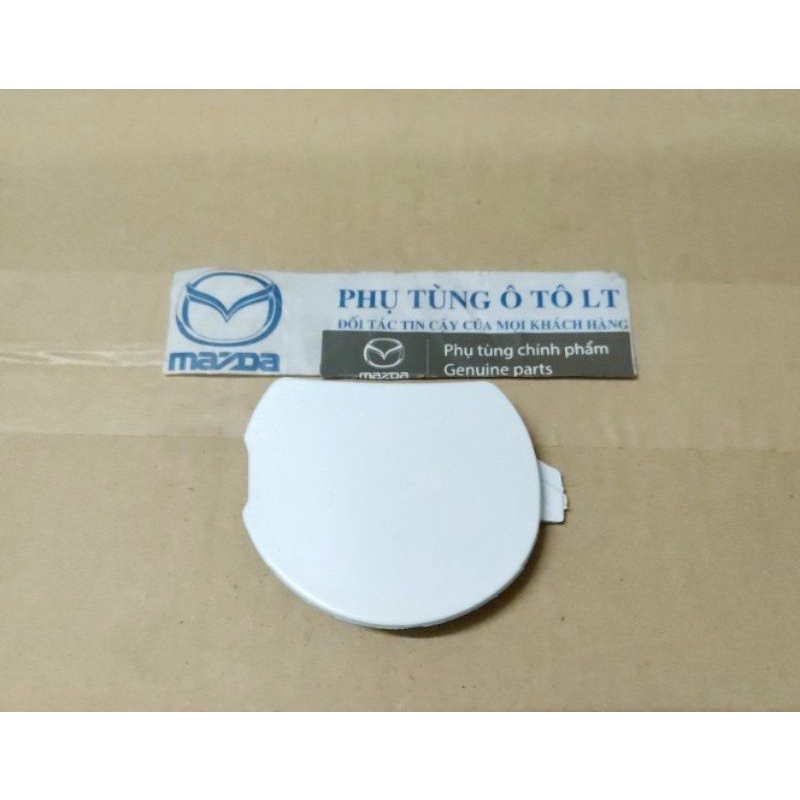 Nắp đậy móc kéo cản trước Mazda 6 2017-2020 màu trắng đã sơn
