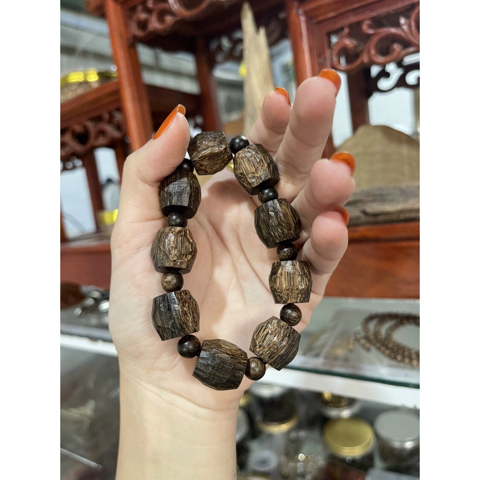 Vòng Trầm Hương phong thủy - Trầm Hương sánh chìm - Thơm Vĩnh viễn