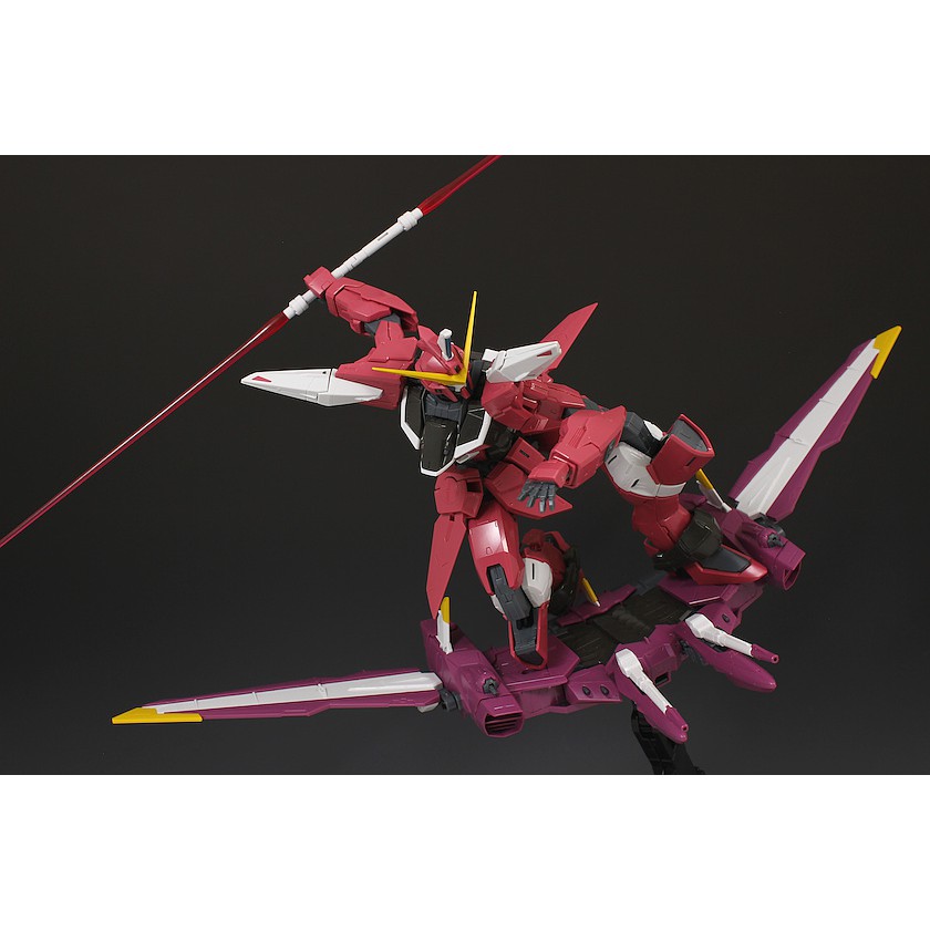 Mô hình lắp ráp Bandai MG 1/100 Justice Gundam