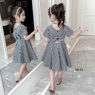 Váy kẻ caro dáng xòe thiết kế nơ eo sau lưng cho bé gái
