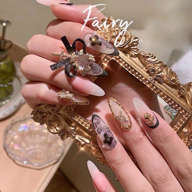 Khung chụp ảnh nail móng tay