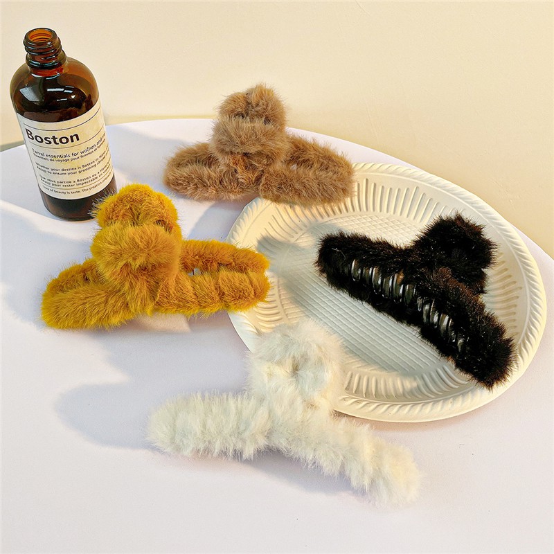 Kẹp tóc BEADIA đính lông chồn nhân tạo phong cách thời trang cho nữ với nhiều màu tùy chọn