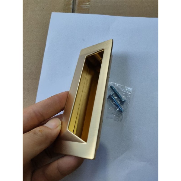 Tay lắm âm tủ hợp kim màu vàng hàng sịn