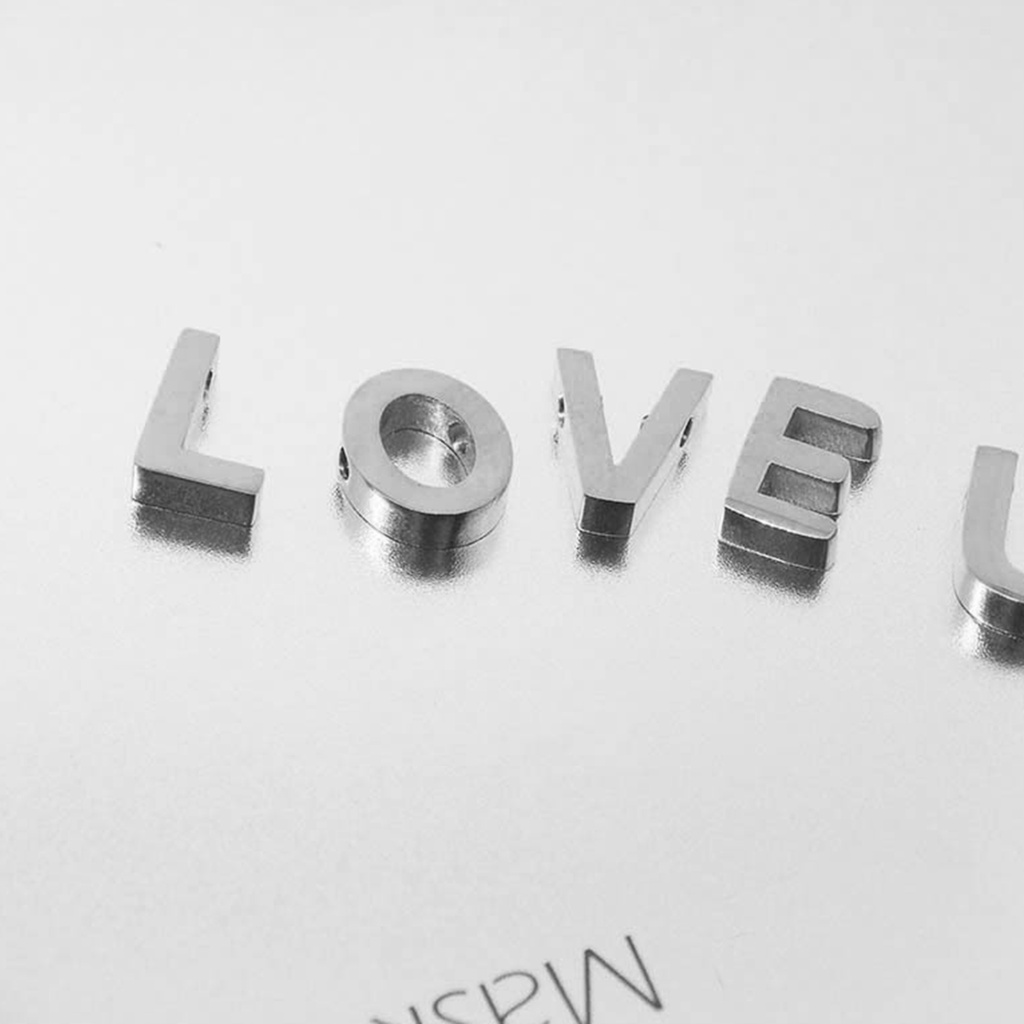 Vòng cổ Hợp Kim Mặt Chữ Cái Thời Trang Cho Nam Nữ