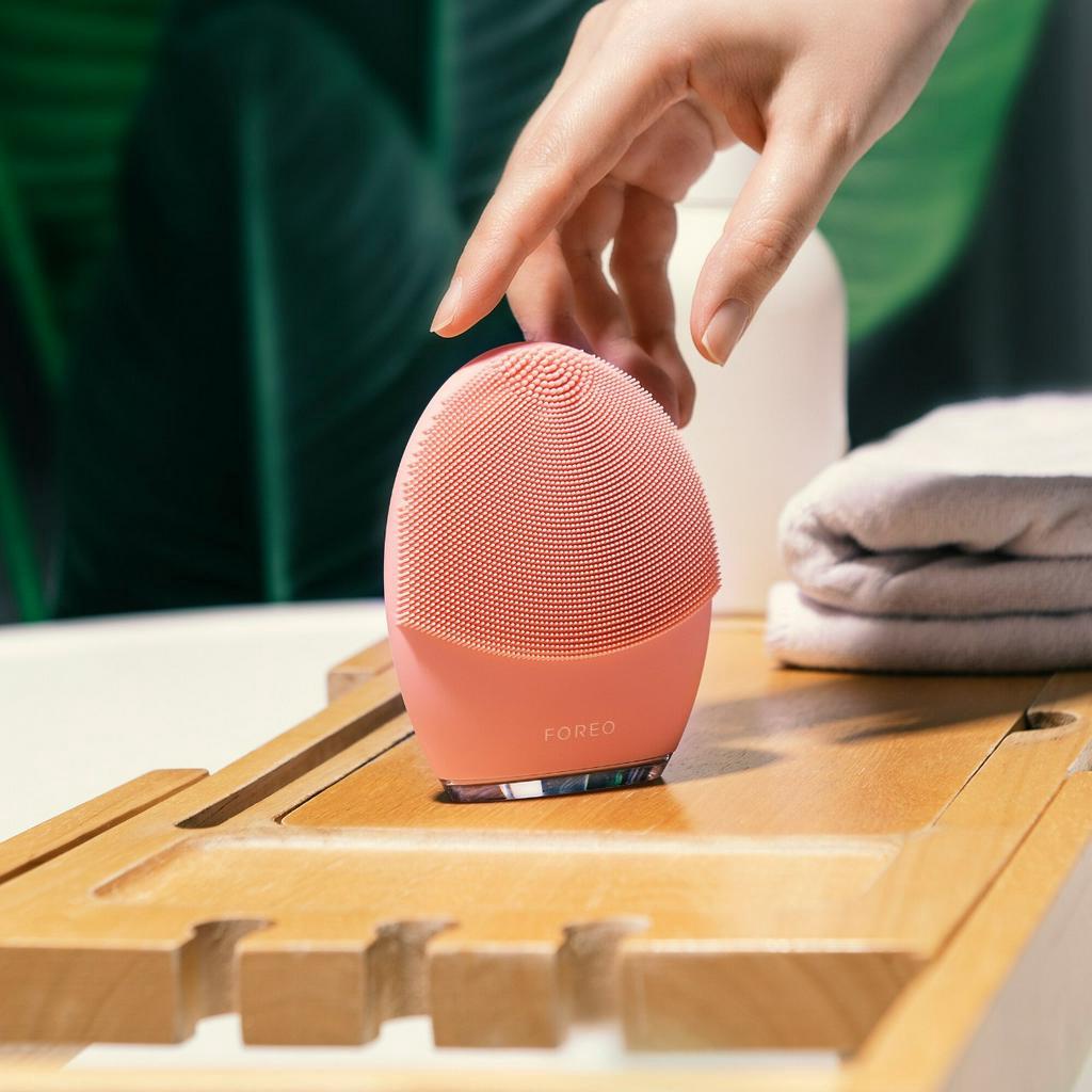 Máy rửa mặt Foreo Luna 4