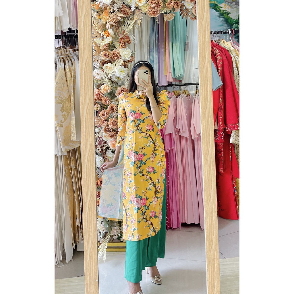 Áo dài gấm dày in hoa Tết tay phồng lửng xinh xắn