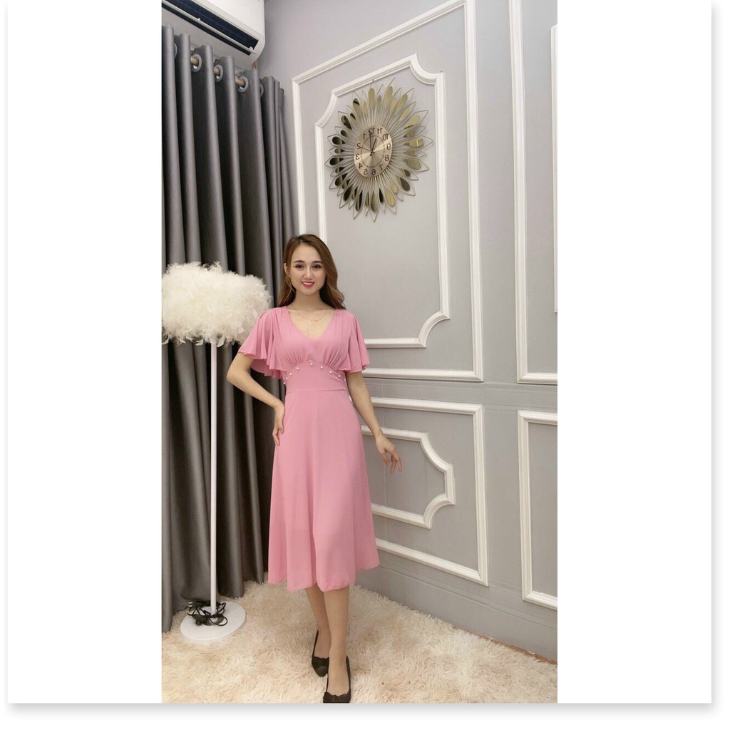 ĐẦM VOAN Y ĐƯỢC THIẾT KẾ HỌA TIẾT TRƠN NHƯNG KHÔNG KÉM PHẦN  SANG TRỌNG,ĐĂC BIỆT ĐƯỢC LÀM BẰNG CHẤT LIỆU VÃI THOÁNG MÁT