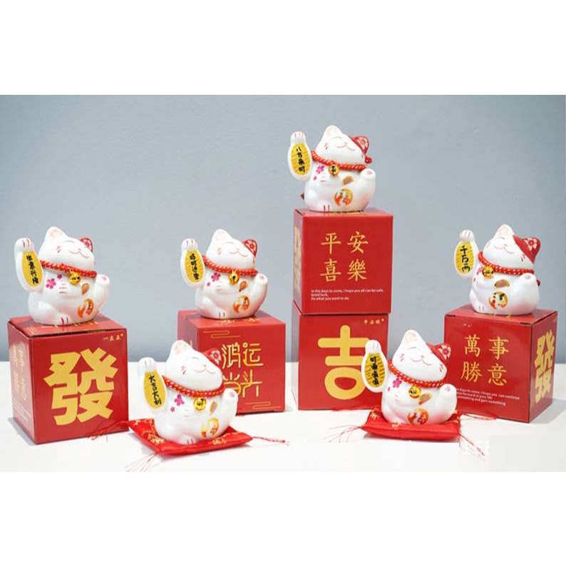 [ 10cm ] tượng sứ Mèo Thần Tài ngồi thảm đỏ - mèo Nhật Bản may mắn phong thủy