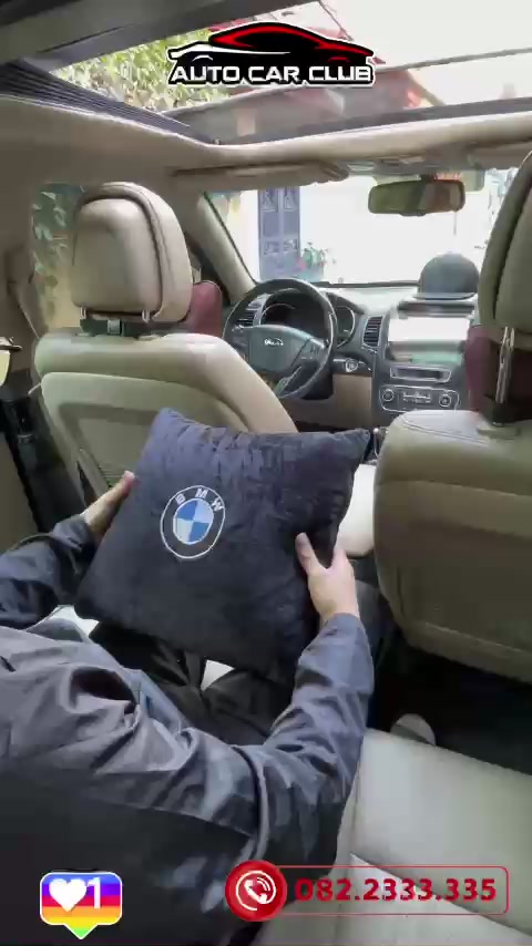 Gối Chăn Đa Năng Gấp Gọn 2-trong-1 Cho Xe Hơi Ô Tô Logo Thêu Mercedes Toyota Mazda Lexus BMW