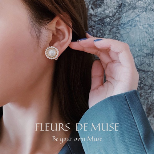Khuyên tai hạt trai viền trai cổ điển Fleurs de Muse