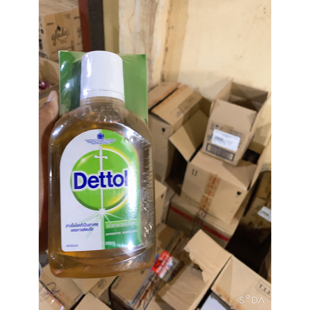 Dung dịch sát khuẩn Dettol 250ml DKSH Tặng Kèm Khăn