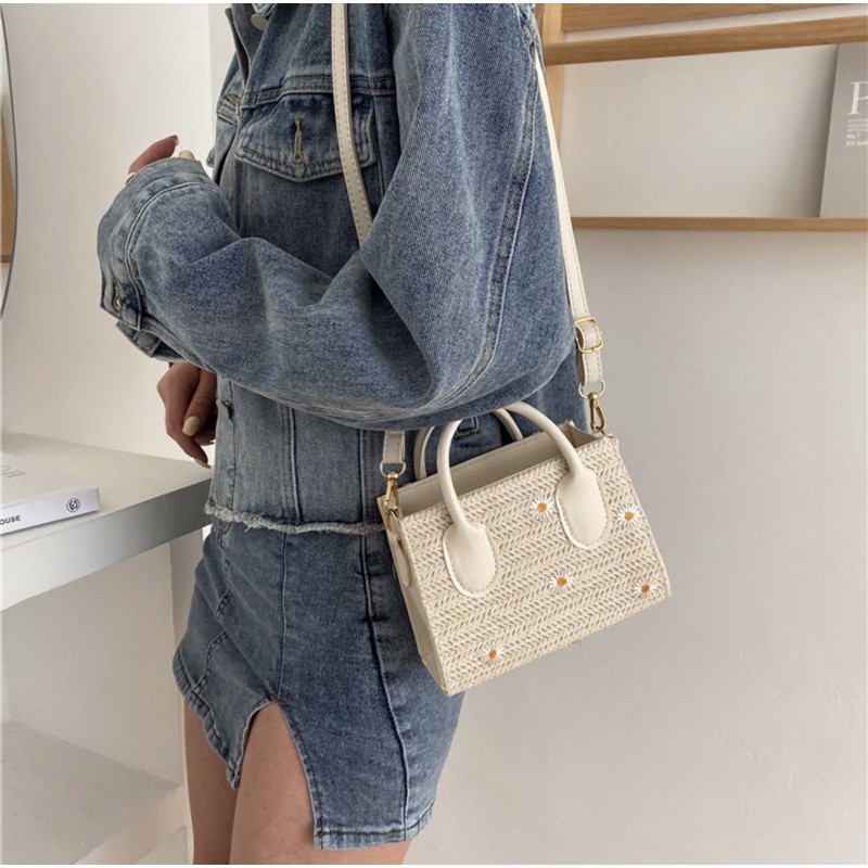 Túi Đeo Chéo Đính Hoa | BigBuy360 - bigbuy360.vn