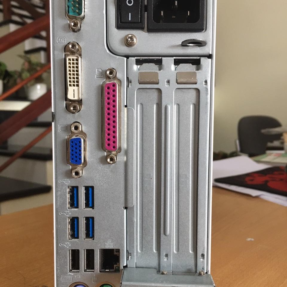 Xác Fujitsu H77 có Dvi có usb 3.0 hỗ trợ khe cắm card màn hình VGA 4 khe ram | BigBuy360 - bigbuy360.vn