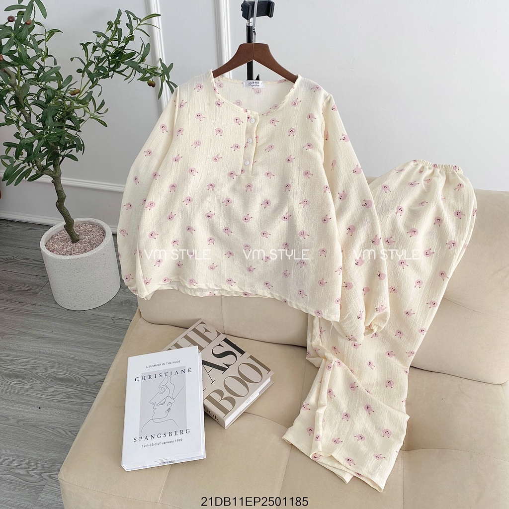 Đồ bộ ngủ nữ tay dài xốp cổ tròn cài nút mặc nhà họa tiết hàn quốc dáng rộng dài Fmstyle Saigon21DB10EP2201-21DB11EP2501 | BigBuy360 - bigbuy360.vn