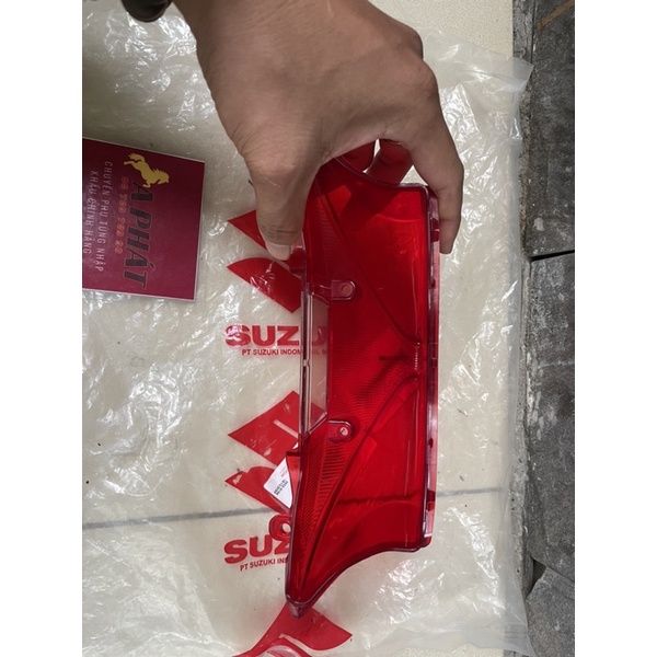 Mica chụp đèn sau hayate ss fi suzuki chính hãng