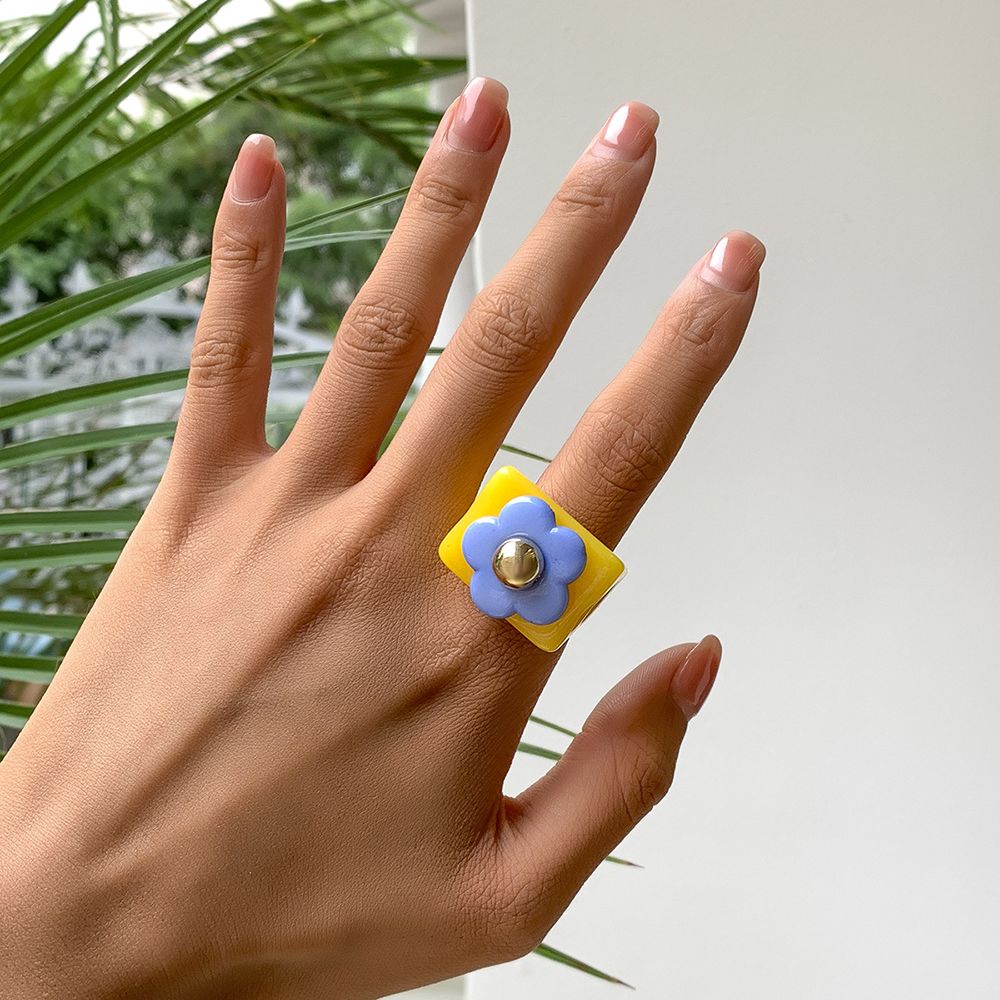 Nhẫn đeo tay bằng nhựa resin hình vuông màu kẹo đơn giản thời trang Hàn Quốc cho nữ