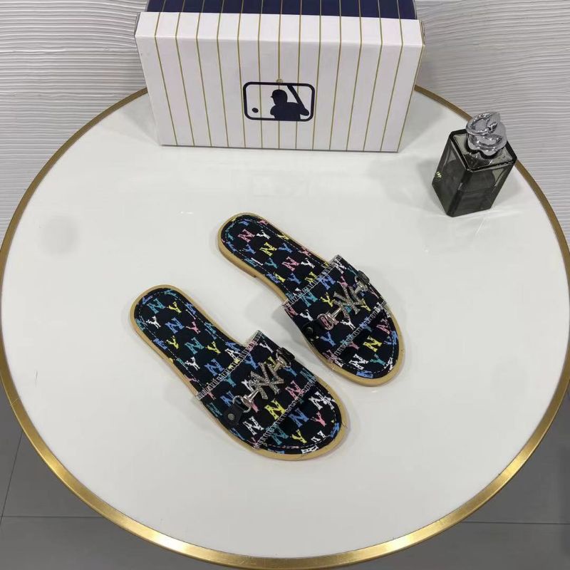 x(ẢNH THẬT) Dép Lê Quai Ngang Khoá Chữ Quai Vải Da Mềm Êm Fullbox Hãng