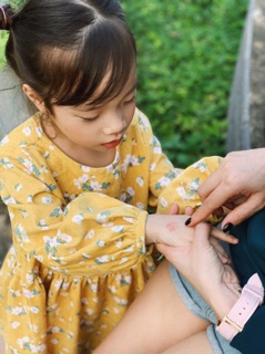 Váy Vintage dài tay cho bé