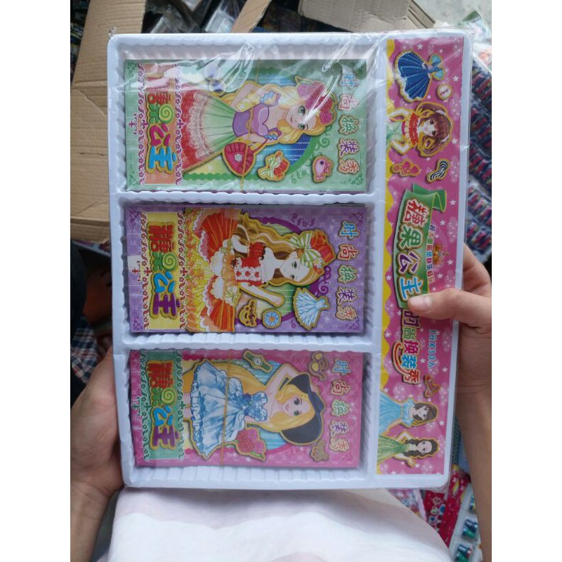 sổ hộp dán hình công chúa cho bé