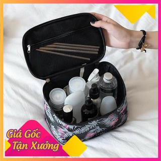 Túi trang điểm Multi Grand Pouch