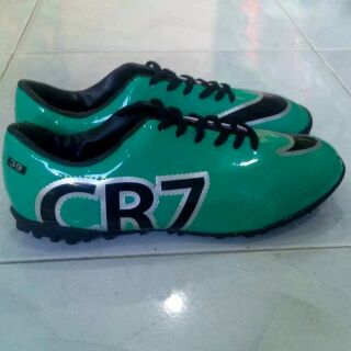 Giày bóng đá( CR7) Size 39,40,41,42,43, tặng kèm đôi vớ ngắn