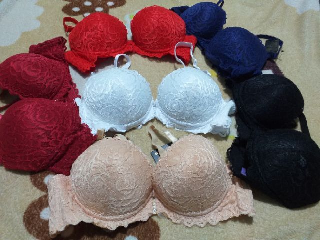 ÁO NGỰC REN CÀI TRƯỚC MÚT DÀY NÂNG NGỰC TẠO KHE