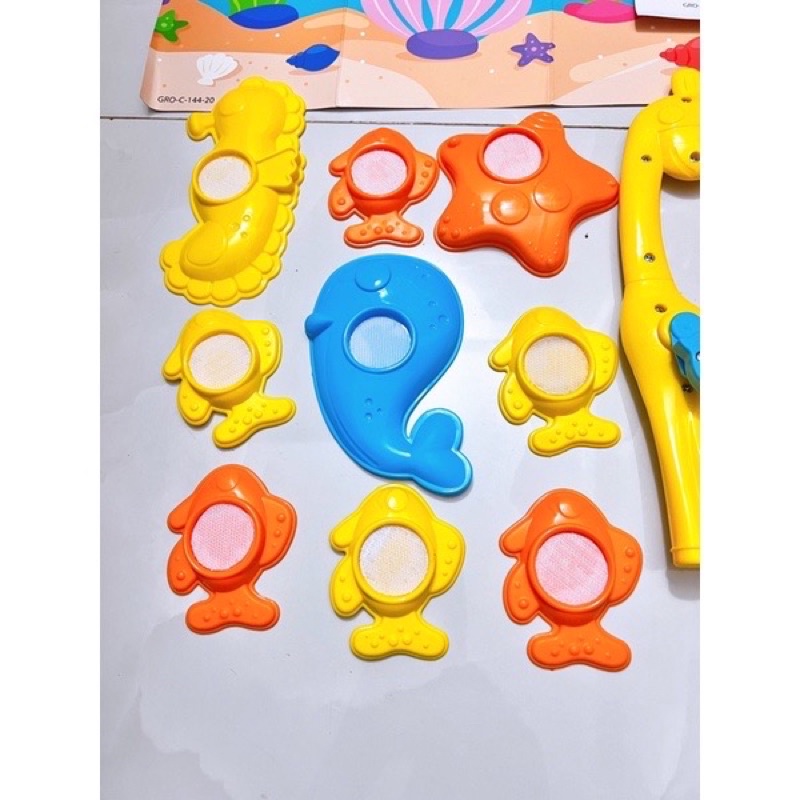 Bộ câu cá vui nhộn gồm 2 cần câu và cá bằng nhựa cho bé
