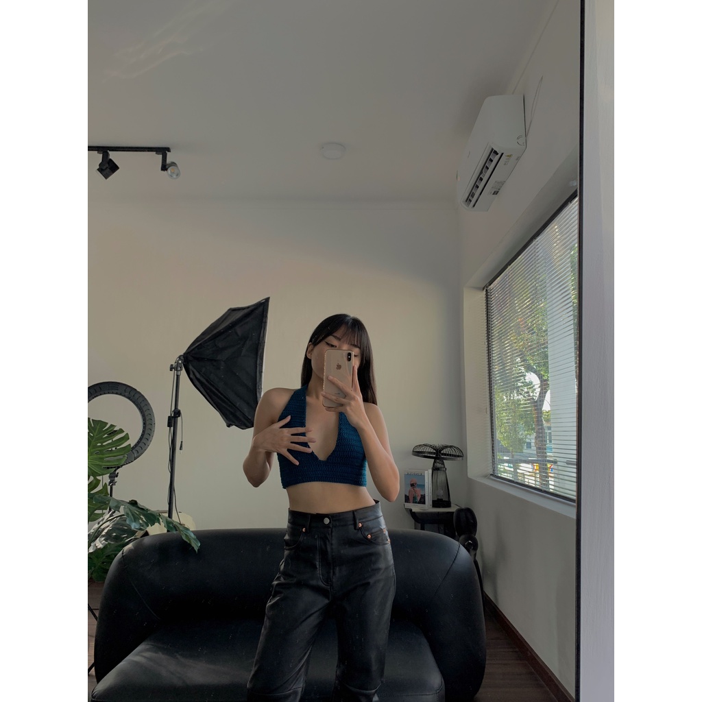 Chếch Chi Crochet Top - Áo móc len - Ichi.sg