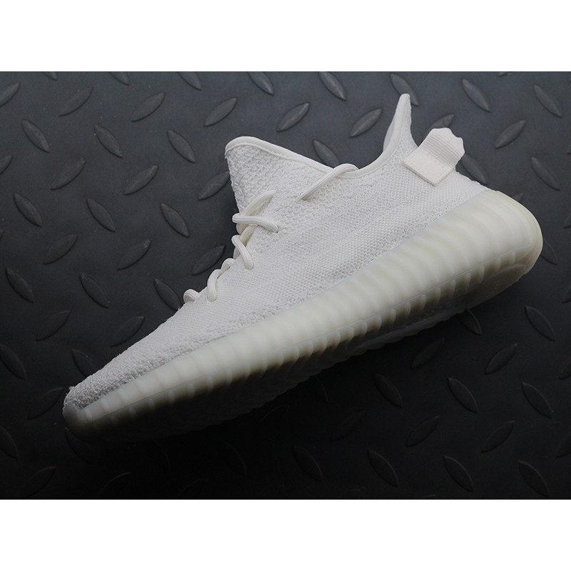 Giày Thể Thao Màu Trắng Của Dòng Adidas Yeezy 350v2