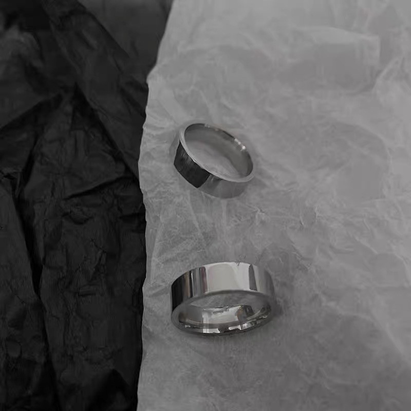 Nhẫn Unisex Basic Plain Ring Thời Trang Cho Nam Nữ Merin Accessories Màu Bạc Cá Tính Chất Liệu Inox Không Gỉ