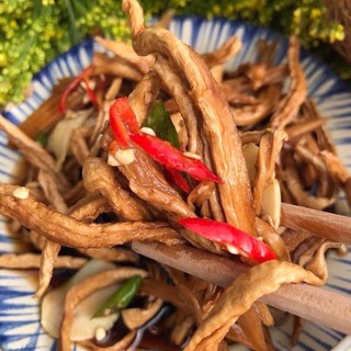 XÁ BẤU CỦ CẢI NGÂM NƯỚC TƯƠNG