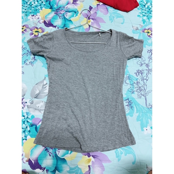 áo thun cổ tròn thanh lý