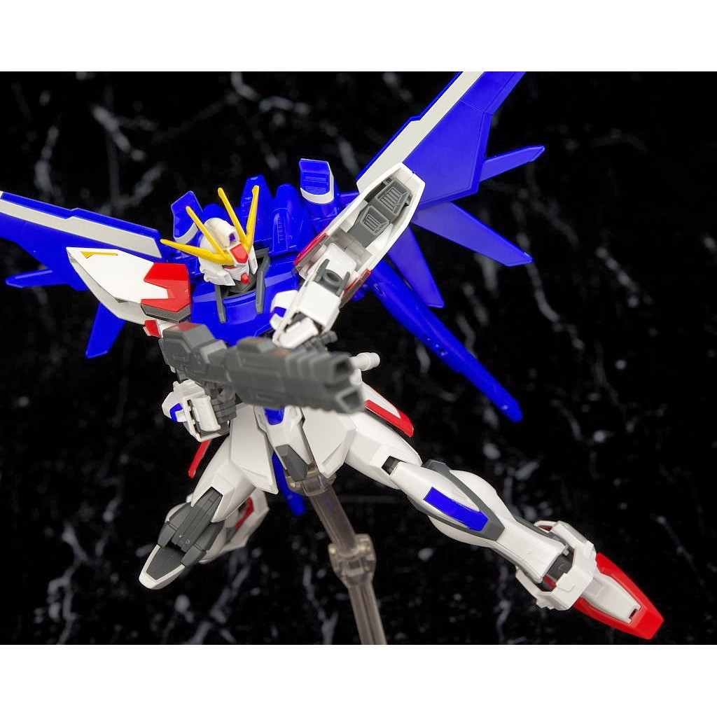 Mô hình lắp ráp Gundam Bandai HGBF 001 Build Strike Gundam Full Package