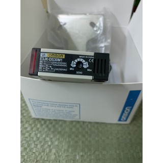 Cảm biến quang E3JK-DS30M1 (24-240VAC/12-240VDC)
