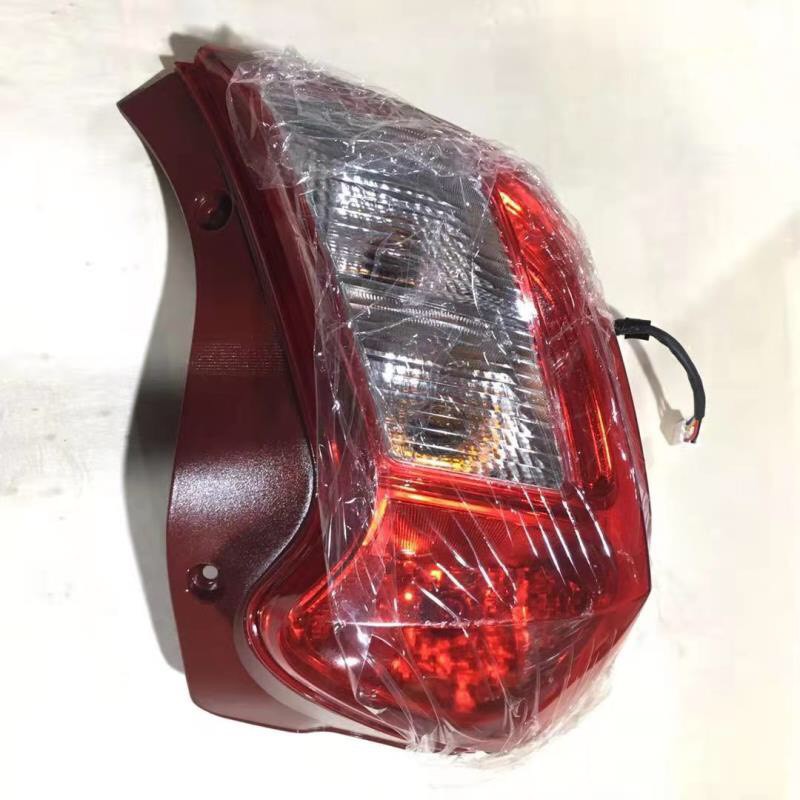 Đèn hậu trái Vinfast Fadil 42607405