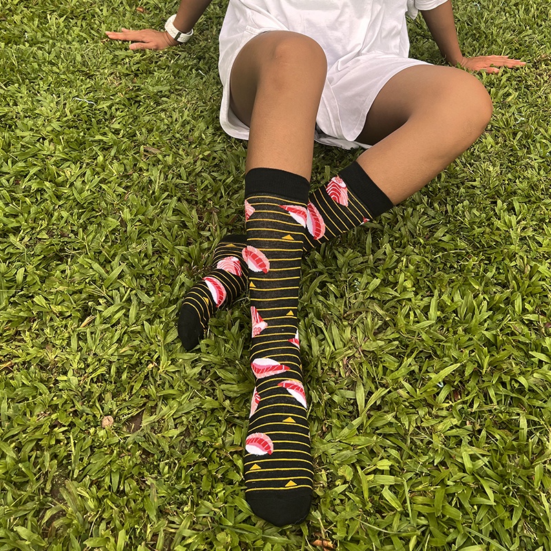 Đôi vớ FINETOO co giãn hoa văn độc đáo dành cho nữ