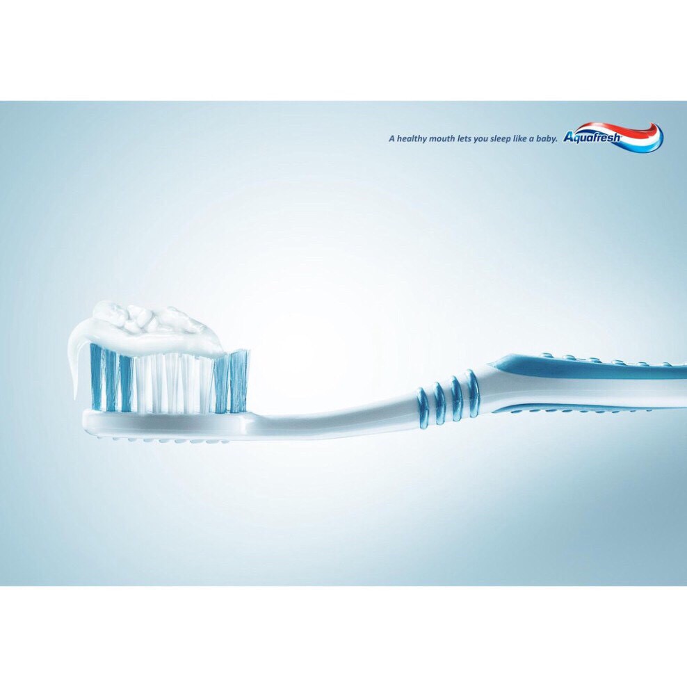 Bàn chải đánh răng Aquafresh