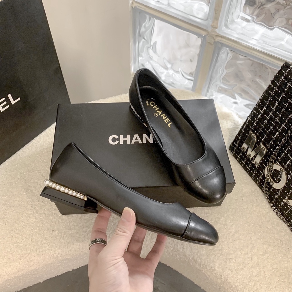 Ballerinas Da Cừu &amp; Đầu Bếp Bê Tông Bóng. G02819 Y01552 94305