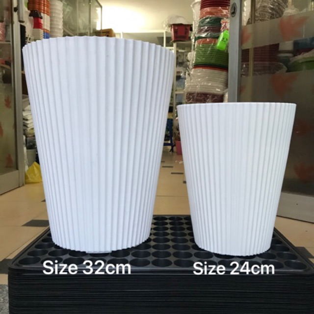 Chậu nhựa tròn cao Gân Sọc - size 32 cm ( có dĩa lót chậu )