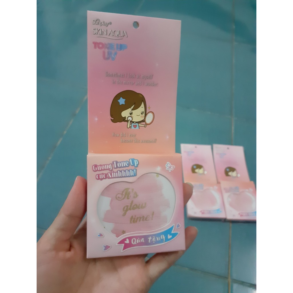 Gương cầm tay gập đôi Quà tặng từ Skin aqua