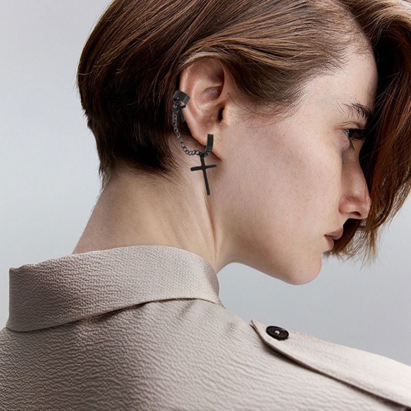 Bông Tai Dạng Kẹp Hình Chữ Thập Phối Dây Xích Tua Rua Phong Cách Punk