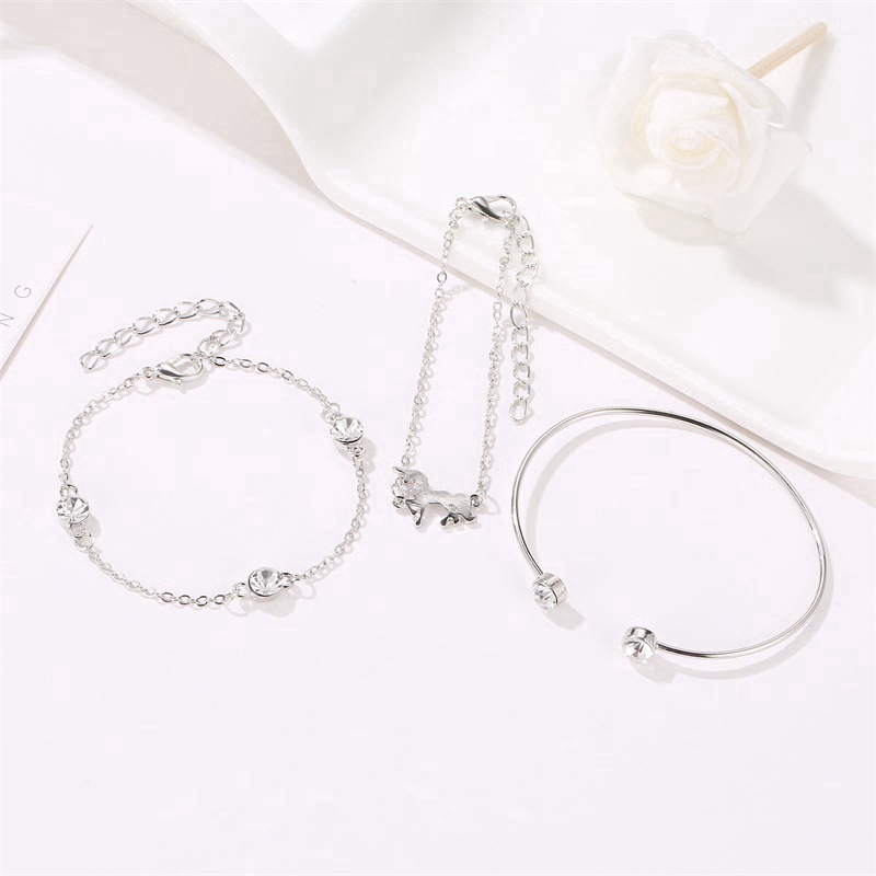 [Mã FAMAYFA giảm 10K đơn 50K] Bộ 3 cái vòng tay đính pha lê nhiều lớp hình kỳ lân cho nữ | BigBuy360 - bigbuy360.vn