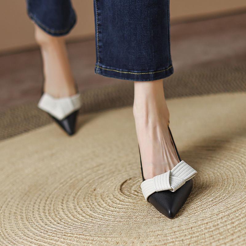 Xăng đan Da Mũi Nhọn Màu Vàng Đính Nơ Thời Trang Chính Hãng