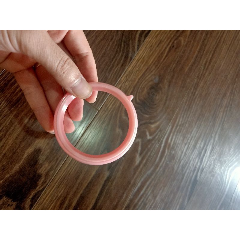 [siêu rẻ]= Nắp và cổ bình sữa comotomo to nhỏ đều lắp vừa