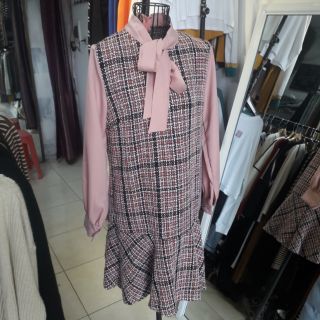Váy dạ hồng và set xanh