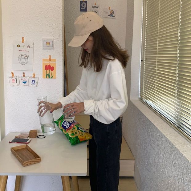 Áo Sweater Ngắn Dáng Rộng Tay Dài Eo Cao Màu Trơn Thời Trang Mùa Đông Phong Cách Hàn Quốc Cho Nữ