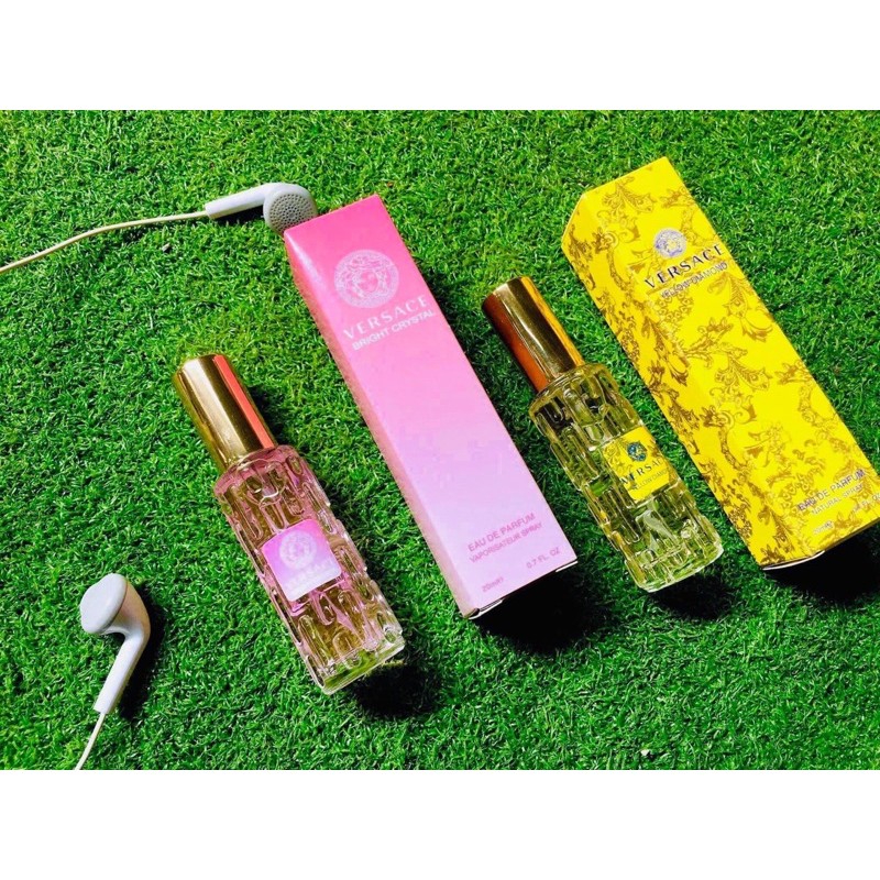 CHỊ EM NÀO YÊU 2EM VERSACE 2CHAI